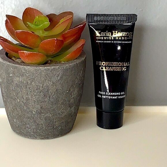 Karin Herzog Professional Cleansing Gel - Picture 4 of 5